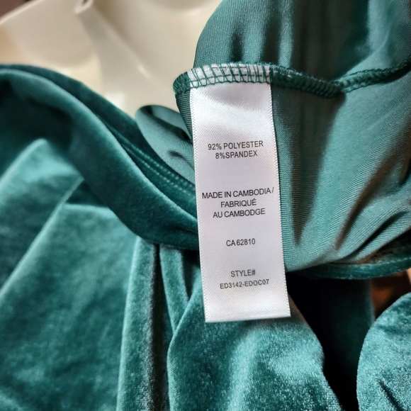 Ricki's Velour sweetheart neck blouse sz M - Picture 6 of 8